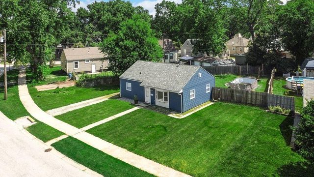 8115 Wicker Park Drive, Highland, IN 46322