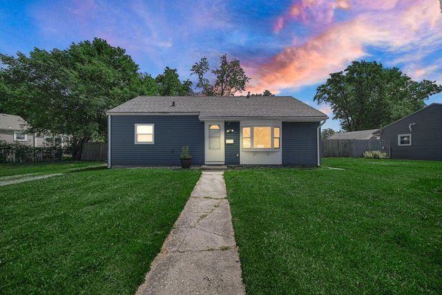 8115 Wicker Park Drive, Highland, IN 46322