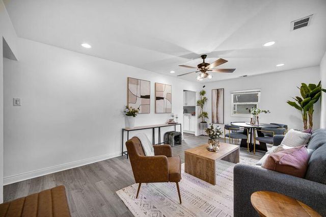 8115 Wicker Park Drive, Highland, IN 46322