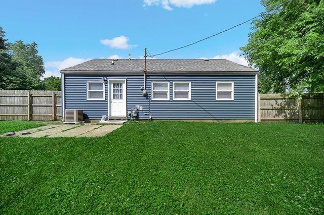 8115 Wicker Park Drive, Highland, IN 46322