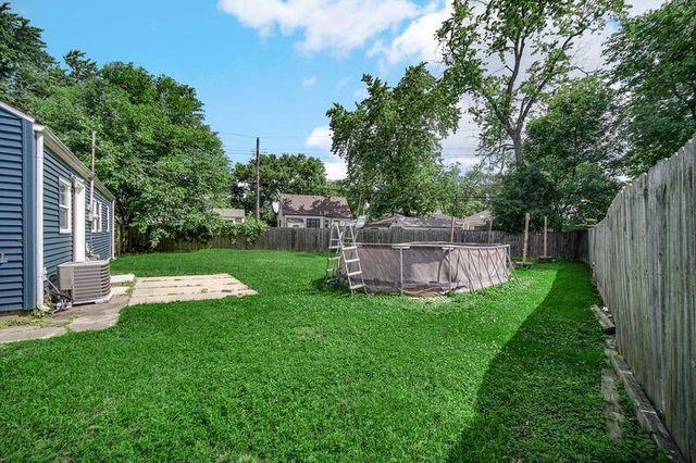 8115 Wicker Park Drive, Highland, IN 46322