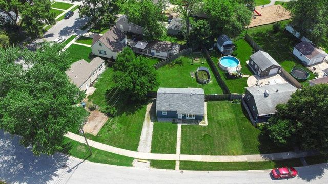 8115 Wicker Park Drive, Highland, IN 46322