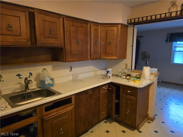 19145 Homeway Avenue, Cleveland, OH 44135