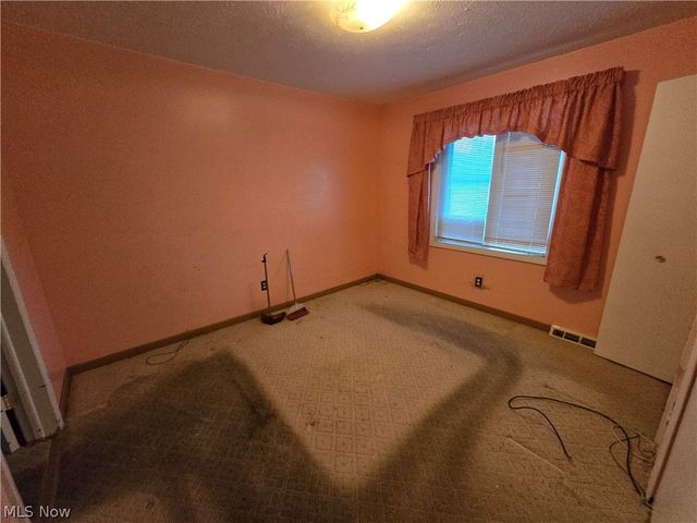 19145 Homeway Avenue, Cleveland, OH 44135