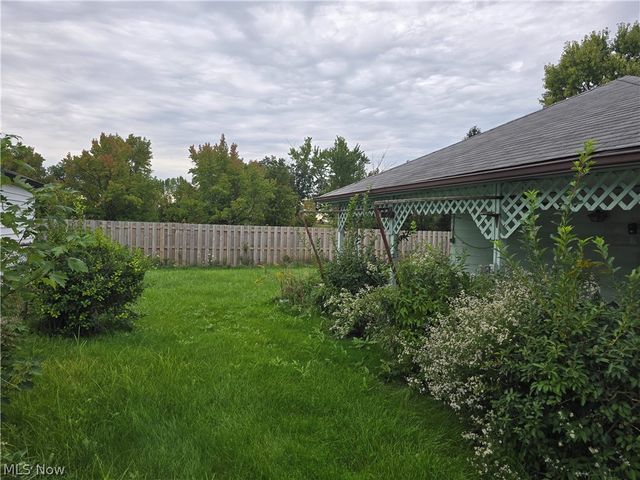 19145 Homeway Avenue, Cleveland, OH 44135