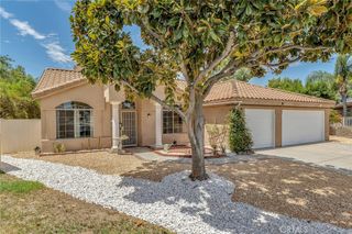 903 Sarazen Street, Hemet, CA 92543