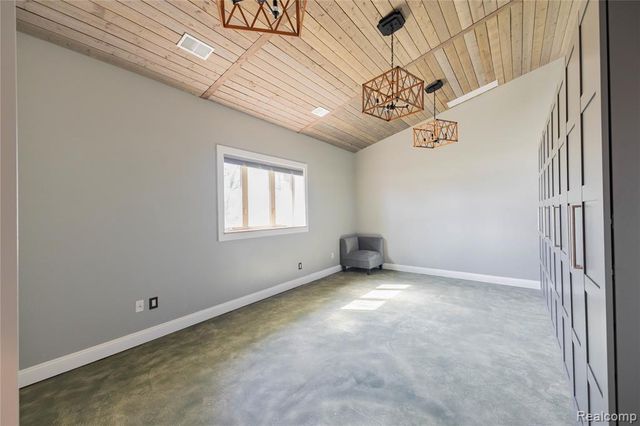 21527 Parke Lane, Grosse Ile, MI 48138