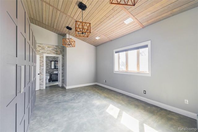 21527 Parke Lane, Grosse Ile, MI 48138