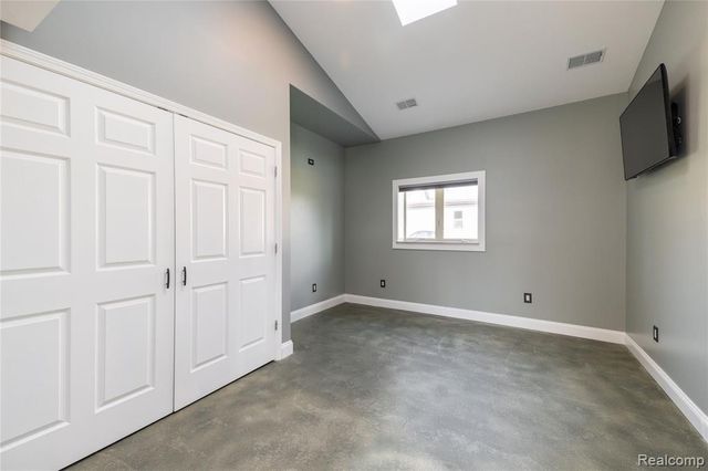 21527 Parke Lane, Grosse Ile, MI 48138