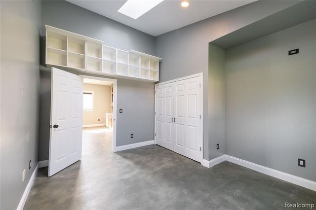 21527 Parke Lane, Grosse Ile, MI 48138