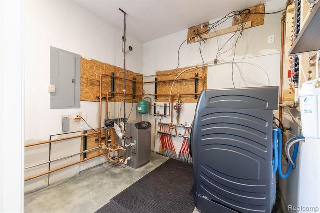 21527 Parke Lane, Grosse Ile, MI 48138