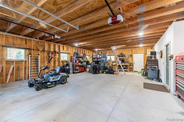 21527 Parke Lane, Grosse Ile, MI 48138