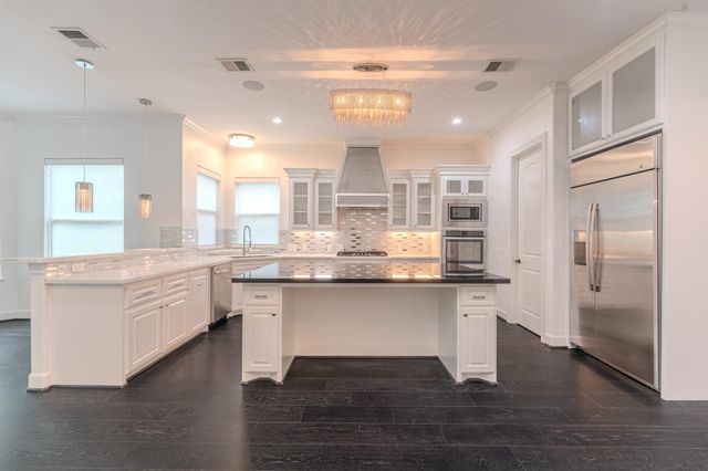 58 Flamingo Landing Drive, Missouri City, TX 77459