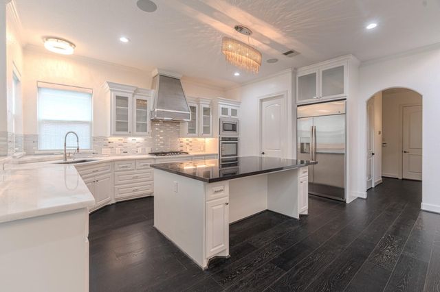 58 Flamingo Landing Drive, Missouri City, TX 77459