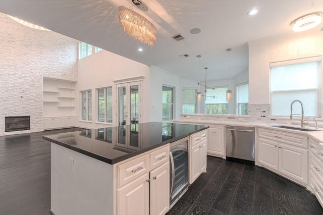 58 Flamingo Landing Drive, Missouri City, TX 77459