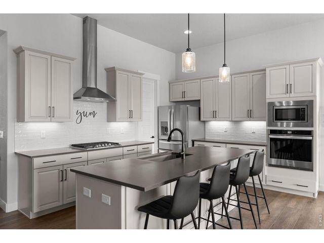 192 Lake Park Dr, Loveland, CO 80537