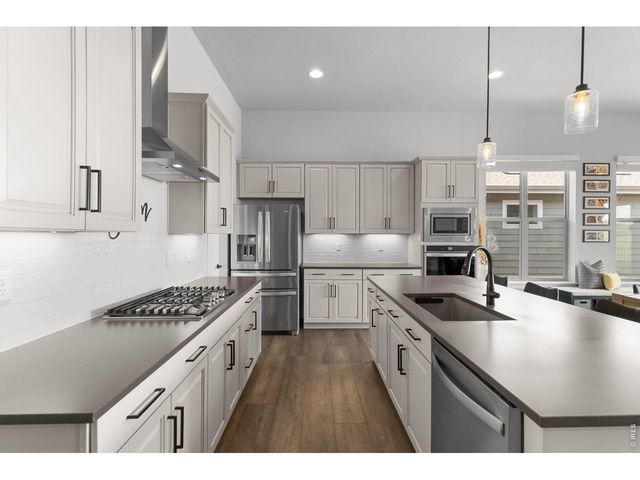 192 Lake Park Dr, Loveland, CO 80537