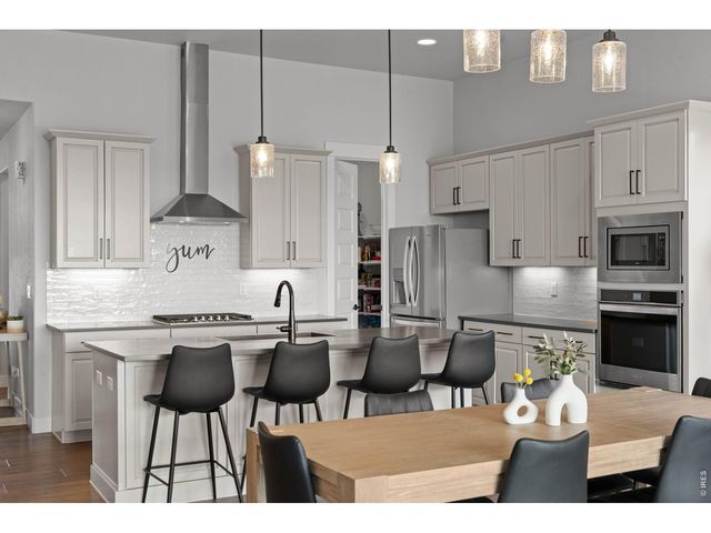 192 Lake Park Dr, Loveland, CO 80537
