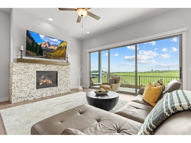 192 Lake Park Dr, Loveland, CO 80537