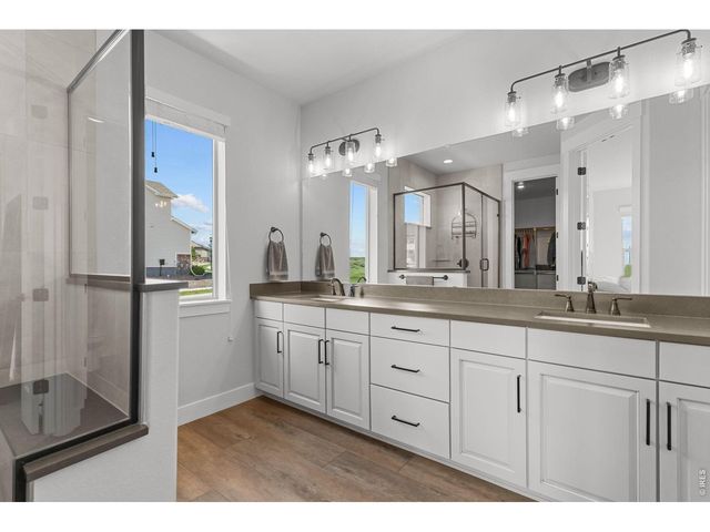 192 Lake Park Dr, Loveland, CO 80537