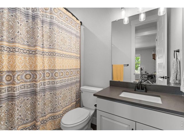 192 Lake Park Dr, Loveland, CO 80537