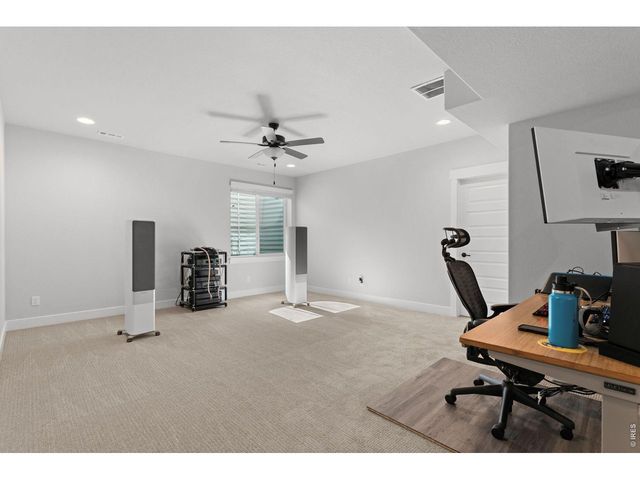 192 Lake Park Dr, Loveland, CO 80537