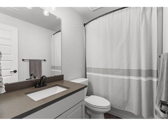 192 Lake Park Dr, Loveland, CO 80537