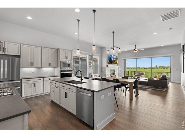 192 Lake Park Dr, Loveland, CO 80537