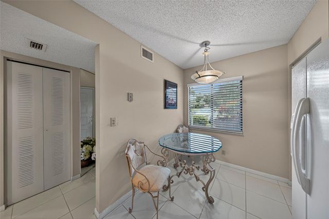 7351 Kinghurst Drive 106, Delray Beach, FL 33446