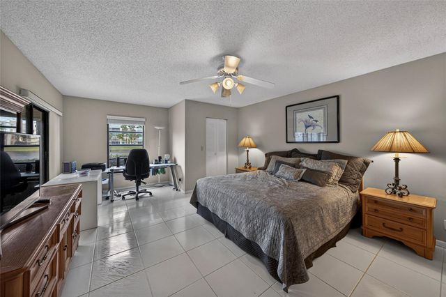 7351 Kinghurst Drive 106, Delray Beach, FL 33446