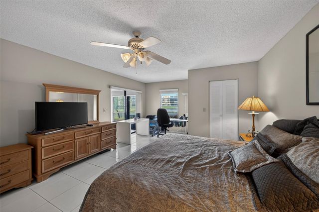 7351 Kinghurst Drive 106, Delray Beach, FL 33446