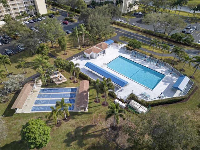 7351 Kinghurst Drive 106, Delray Beach, FL 33446