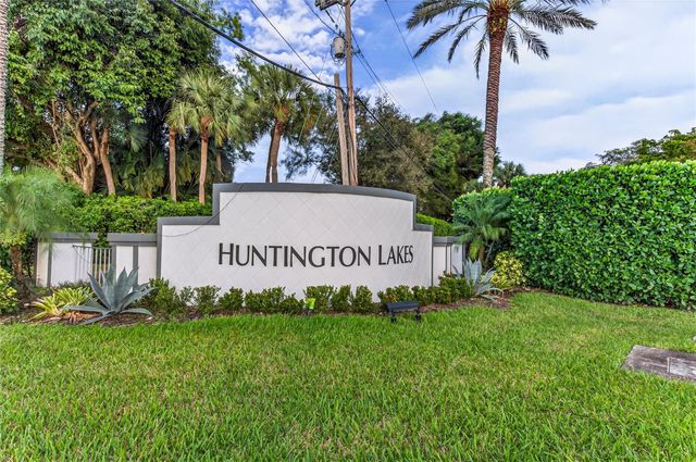 7351 Kinghurst Drive 106, Delray Beach, FL 33446