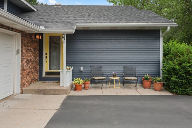 2543 Colony Circle, Saint Cloud, MN 56303