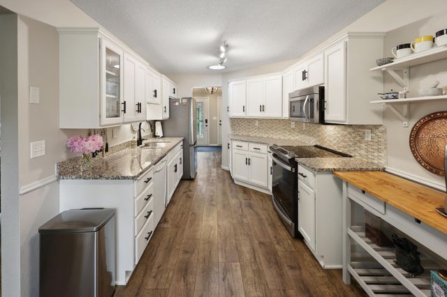 2543 Colony Circle, Saint Cloud, MN 56303