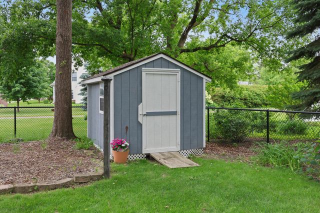 2543 Colony Circle, Saint Cloud, MN 56303