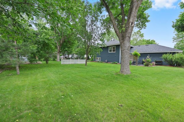 2543 Colony Circle, Saint Cloud, MN 56303