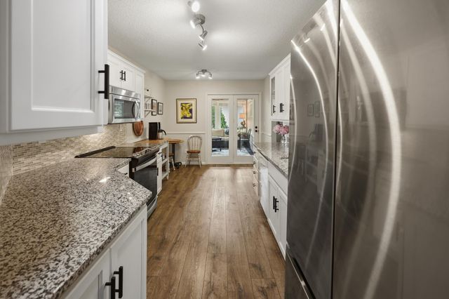 2543 Colony Circle, Saint Cloud, MN 56303