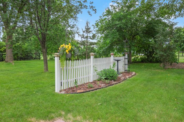 2543 Colony Circle, Saint Cloud, MN 56303