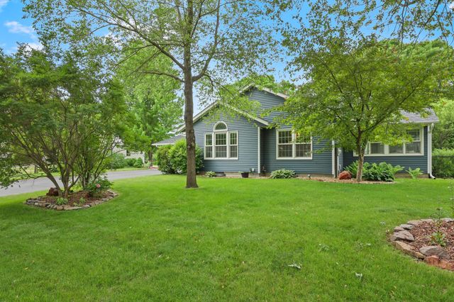 2543 Colony Circle, Saint Cloud, MN 56303