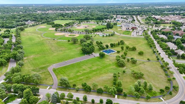 2543 Colony Circle, Saint Cloud, MN 56303