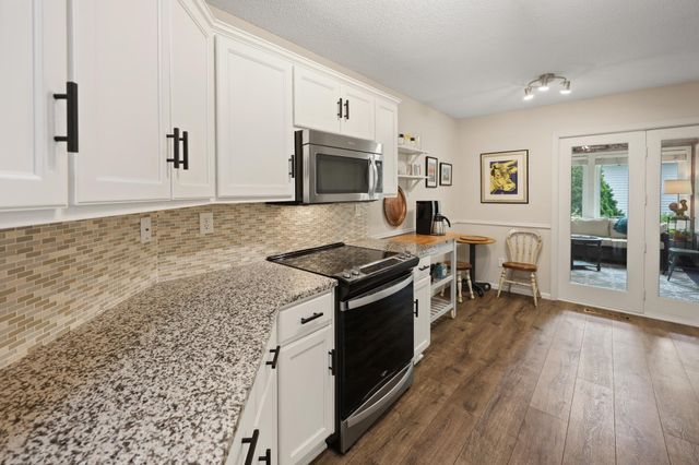2543 Colony Circle, Saint Cloud, MN 56303