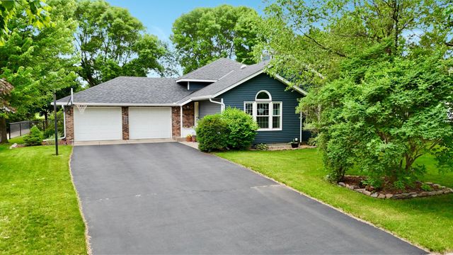 2543 Colony Circle, Saint Cloud, MN 56303