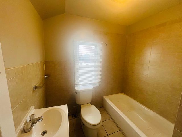 15349 San Juan Drive, Detroit, MI 48238
