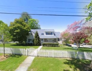 21 Knollwood Road, Eastchester, NY 10709