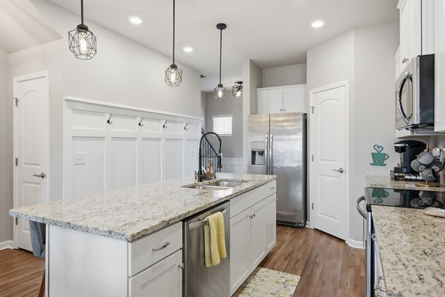 5005 Percival Dr, Gallatin, TN 37066