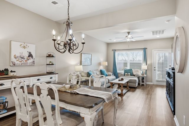 5005 Percival Dr, Gallatin, TN 37066