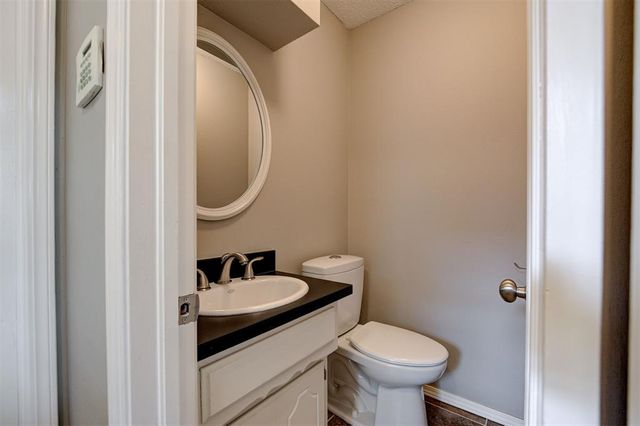 6409 N College Avenue, Oklahoma City, OK 73132