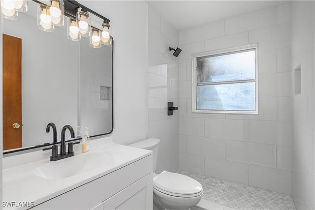 48 Republic DR, Naples, FL 34112