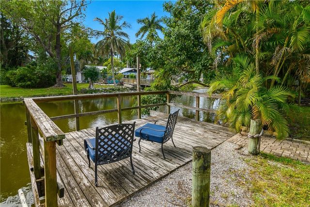 48 Republic DR, Naples, FL 34112